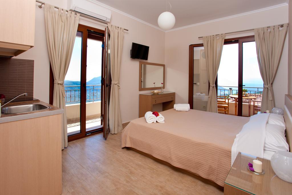 Calm View Aparthotel Vasiliki  Room photo